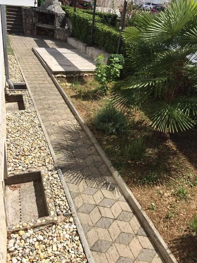 Apartmani Ana Malinska Apartment